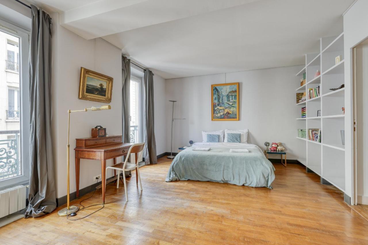 Spacious & Lovely Flat-up To 10 Guests-paris 10 Appartamento