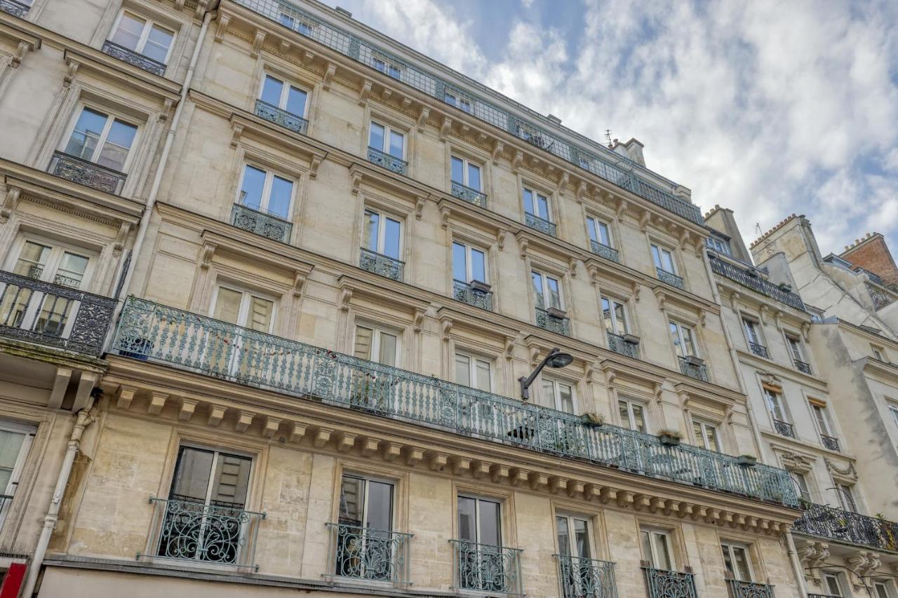 Spacious & Lovely Flat-up To 10 Guests-paris 10 Parigi